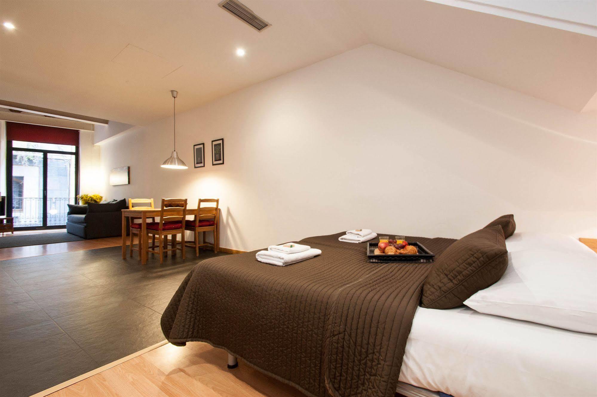 Short Stay Group Liceu Serviced Apartments Barcelona Eksteriør bilde